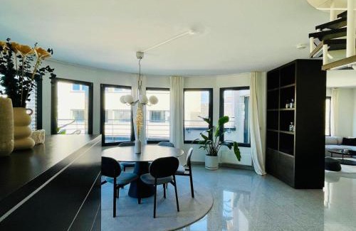 Gare Apartment | Luxe Penthouse 2BR