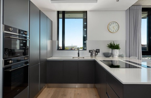Cape Town City Centre Apartment | Luxe Penthouse - Private Entertainment Area