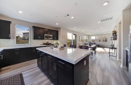 Ivey Ranch - Rancho Del Oro Condo | Luxe Private Getaway in the Heart of Oceanside!