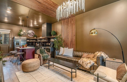Music Row House | LUXE-Rooftop Echo-Private Deck-4 Mins Broadway