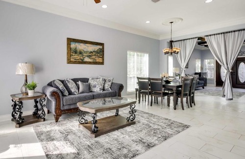 Briarforest House | Luxe Southwest Houston Home with Balconies and Patio!
