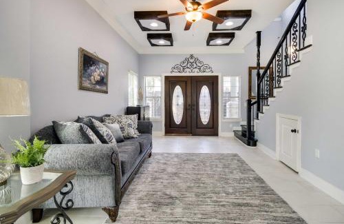 Briarforest House | Luxe Southwest Houston Home with Balconies and Patio!