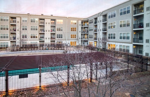 Assembly Square Apartment | Luxe studio w/W/D, Gym, Rooftop. Steps from T stop by Blueground