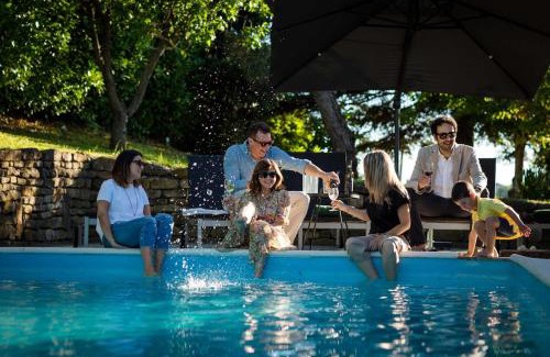 Canelli Villa | Luxe Villa, All Ensuites & Private Vineyard Views
