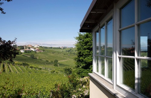 Canelli Villa | Luxe Villa, All Ensuites & Private Vineyard Views in Piemonte