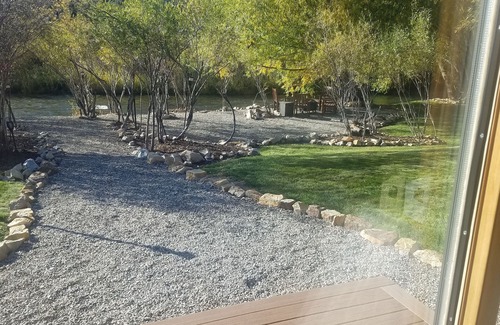 Jackson House | Luxery Waterfront Oasis 4bd 5minutes from the Jackson Town Square & Whole Foods