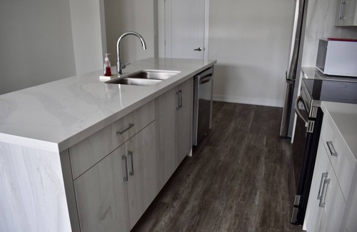 Oakville House | Luxirous 4 bedroom house plus office room in heart of Oakville