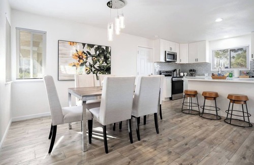 Concord House | LuxoStays | ! Modern 4BR w/Backyard & Nr HWY