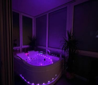 Bjelovar House | LuxRooms - rooms with private jacuzzi