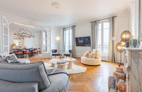Neuilly-sur-Seine Apartment | Luxueux Appartement 5 BD, Arc de Triomphe