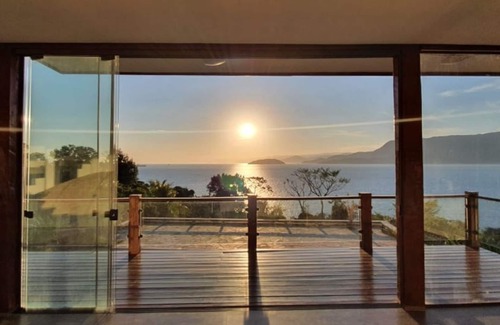 Sao Pedro House | Luxuosa Residencia em Ilhabela