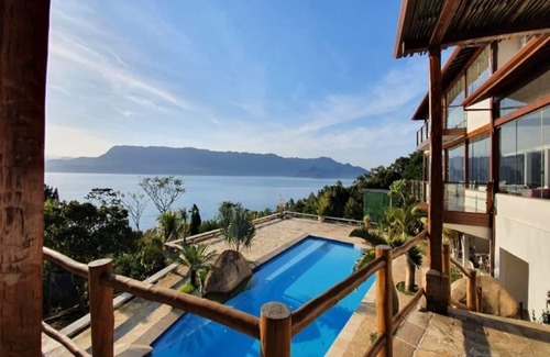 Sao Pedro House | Luxuosa Residencia em Ilhabela