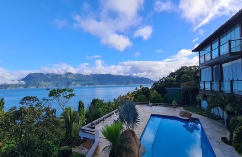 Sao Pedro House | Luxuosa Residencia em Ilhabela