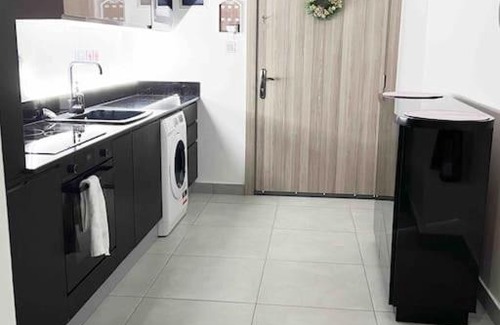Labadi Apartment | Luxurious 1 bed Cantonments apartment - Pine Court