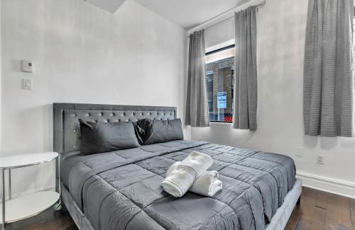 Gay Village Apartment | Luxurious 2 Bedroom 2 Bathroom Condo Downtown Montreal