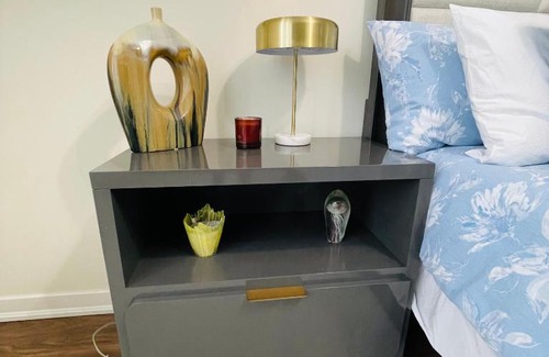 Davisville Apartment | Luxurious 2 bedroom Condo