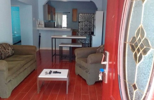 Spalding House | Luxurious 2 Bedroom w/separate, Entrance, Living Rooms, Patio and Kitchen