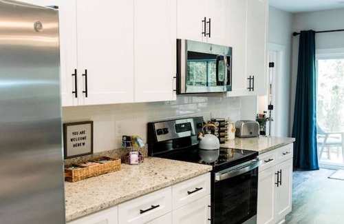 Forest Condo | Luxurious 2BR Condo with Private Outdoor Patio