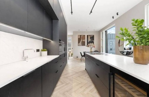 Downtown Apartment | Luxurious 2BR Penthouse in Central Reykjavik, Private Balcony & Modern Amenities