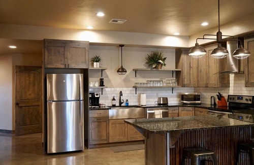 Moab South Valley House | Luxurious 3 bedroom, 2 bathroom townhome. Sleeps 7, panormic views of red rocks.