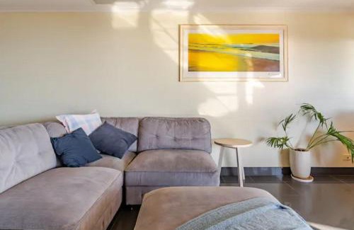 West Lakes Shore Apartment | Luxurious 3 bedroom beachfront - panoramic views