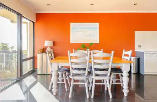 West Lakes Shore Apartment | Luxurious 3 bedroom beachfront - panoramic views