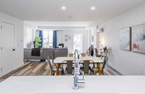 Halifax Apartment | LUXURIOUS 3 Bedroom BRAND NEW TOWN HOUSE