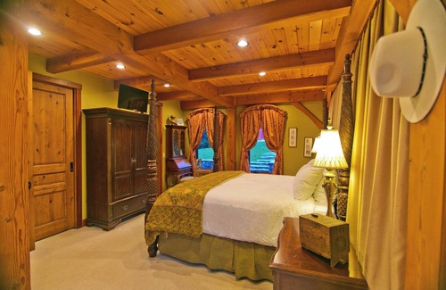 Marble Other | Luxurious 4-bedroom farmhouse nestled in the beautiful mountains of Marble, NC