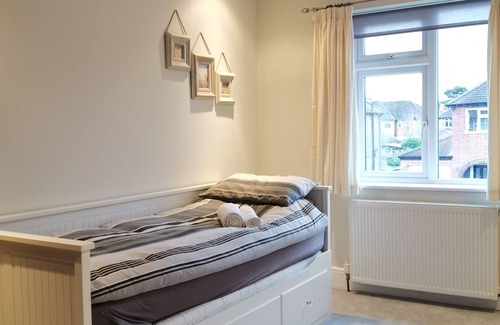 Burton Joyce House | Luxurious 4 Bedroom Detached Family Home