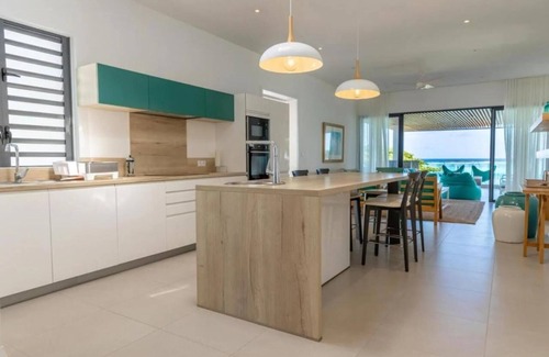 Blue Bay Apartment | Luxurious 4-Bedroom Penthouse in Serene Blue Bay with a Private Pool