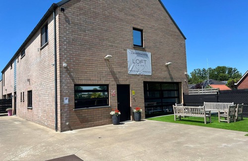 Zedelgem Apartment | Luxurious 4 * Loft for 6 or 8 people near Bruges
