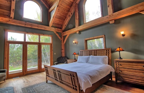 Mulmur Other | Luxurious 5 bdrm,4 bath farmhouse in Mulmur!4 Season Country Getaway!Swim & Ski!