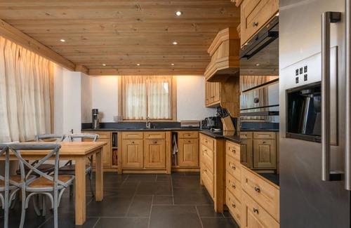 Zweisimmen Nr Gstaad Ski Chalet | Luxurious 5 Bedroom Chalet With Modern Charm