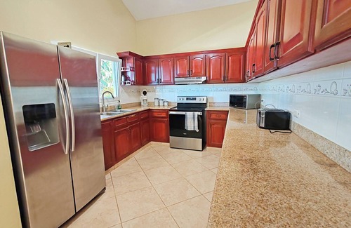 Urbanizacion Tavarez Villa | Luxurious 5-Bedroom Villas with Private Pools in Secure Gated Community +Bonus