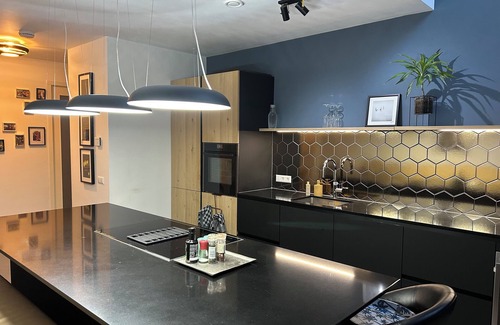 Amsterdam West House | Luxurious 5-storey 3-bedroom townhome at the water in the heart of Amsterdam