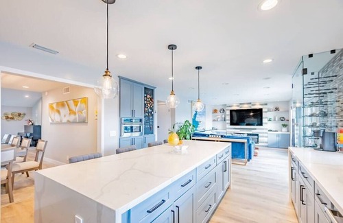 City of Industry House | Luxurious 5B4B Home with Pool and View
