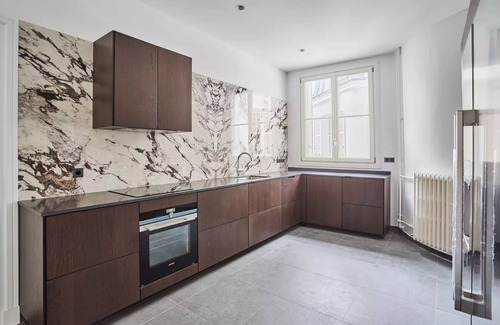 L'Europe Apartment | Luxurious 5BD Apartment, Parc Monceau