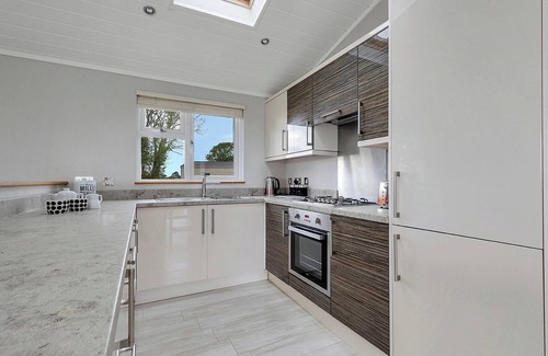 Kilgetty Ski Chalet | Luxurious and contemporary lodge.