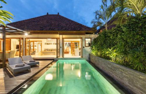 Sunset Road Villa | Luxurious and Cozy King Beds, Pool, closed living room