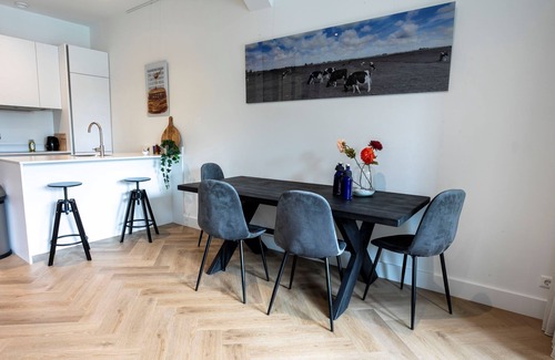 Bussum Apartment | Luxurious and tastefully furnished apartment in heart of Bussum
