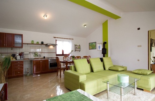 Sajini Apartment | Luxurious Apartment in Šajini Croatia