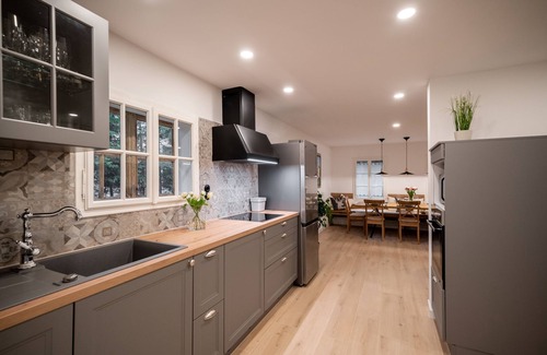 Gozd Martuljek Apartment | Luxurious Apartment, comfortable for 1-2 families with 2 bathrooms, Pet friendly