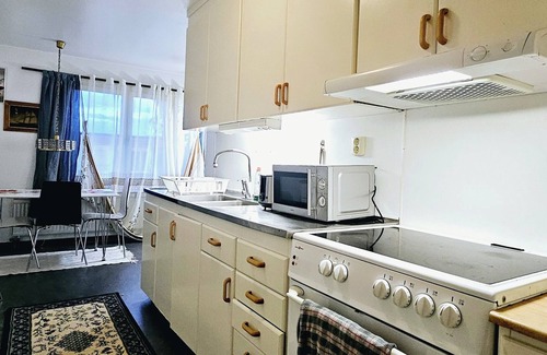 Orebro Apartment | Luxurious apartment in the heart of city Örebro Cozy and central)