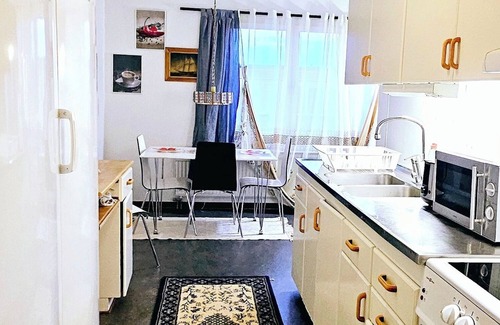 Orebro Apartment | Luxurious apartment in the heart of city Örebro Cozy and central)