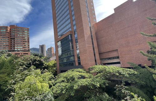 El Tesoro Apartment | Luxurious apt next to the treasure