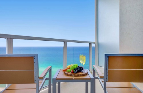 Sunny Isles Beach Condo | Luxurious Beach Resort- Ocean View & Gym