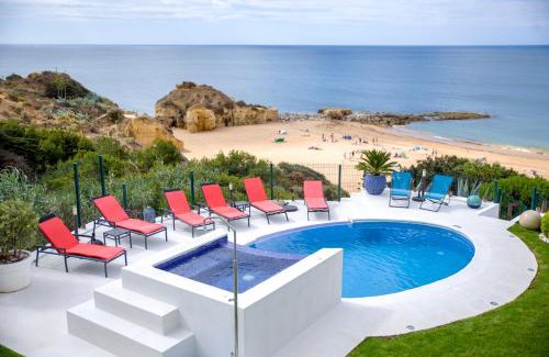 Areias de Sao Joao Villa | Luxurious BEACHFRONT VILLA de la PLAGE with private beach acces