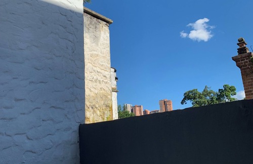 Zona Rosa Apartment | Luxurious Building18bedrooms, @poblado ,