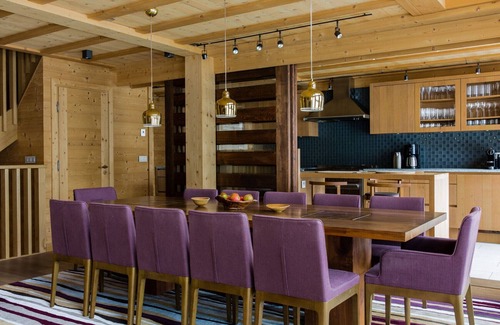 Chamonix-Mont-Blanc Ski Chalet | Luxurious Chalet with Panoramic Views & Hot Tub