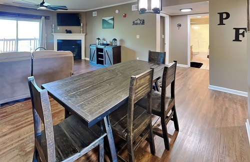 Pigeon Forge Condo | Luxurious condo with stunning river views and premium community amenities!